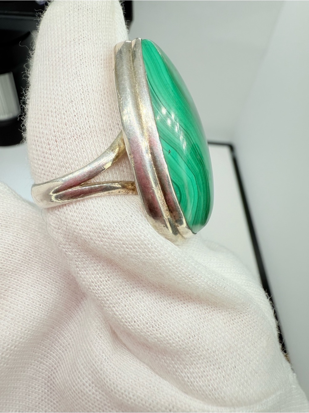 Southwestern Vintage Sterling Silver Malachite Statement Ring - Size 9 - Picture 3 of 16